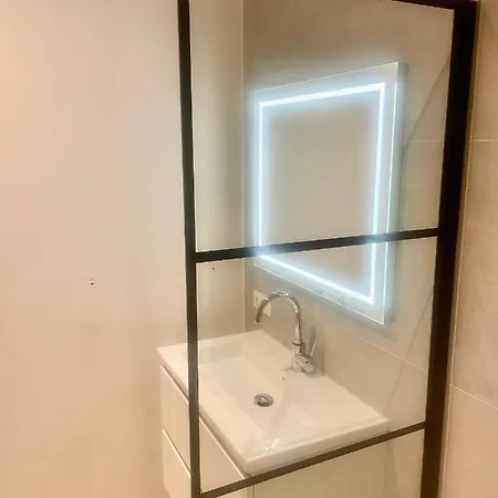 New Modern Studio Daire