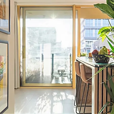 New Modern Studio * Amsterdam