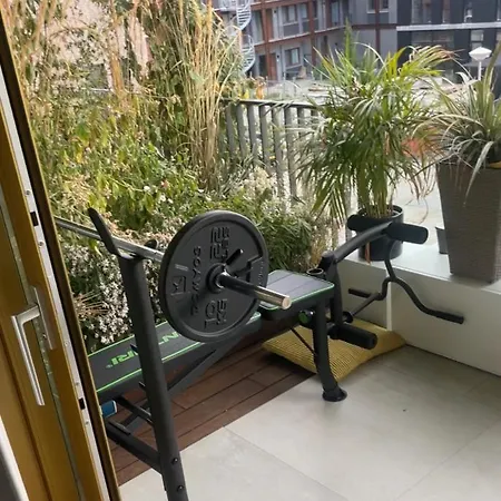 New Modern Studio Apartamento *